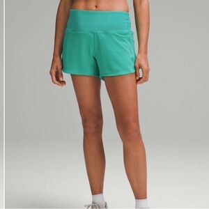 Lululemon Speed Up Mid-Rise Short 4” in Size 6 Color Kelly Green